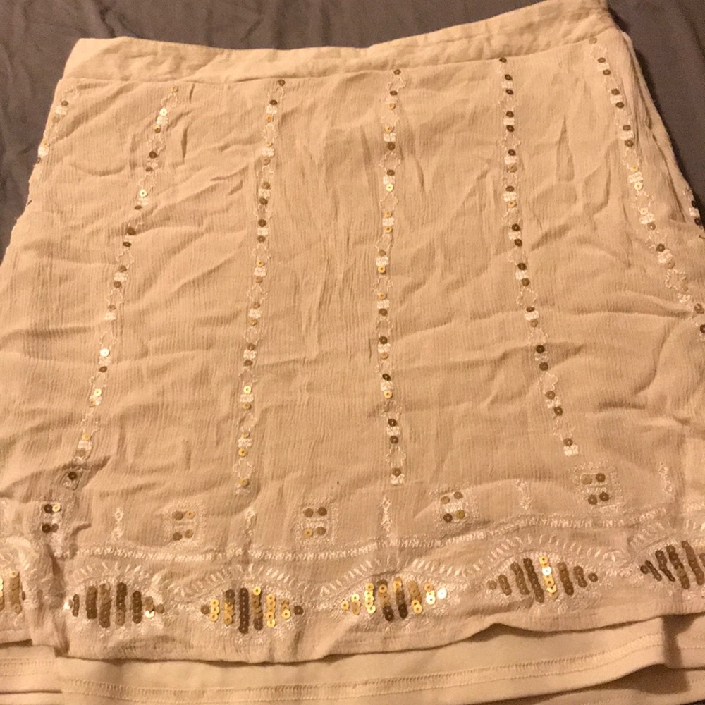 Francesca’s beige skirt